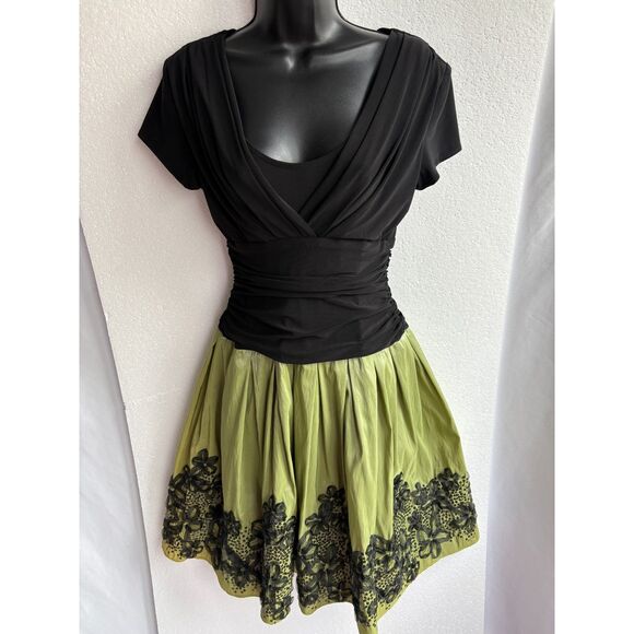 SL Fashions Draped Flare Satin Charmuese Dress Party Formal Black Green Size 6 - Picture 1 of 12